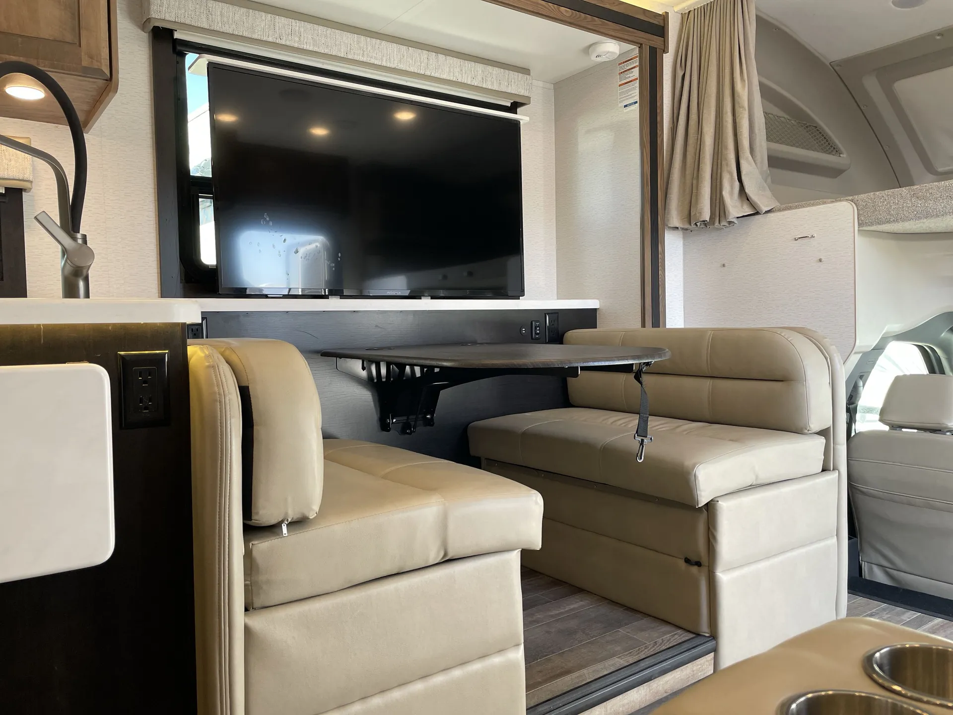 2023 Jayco Seneca Xt 32U - Photo 4