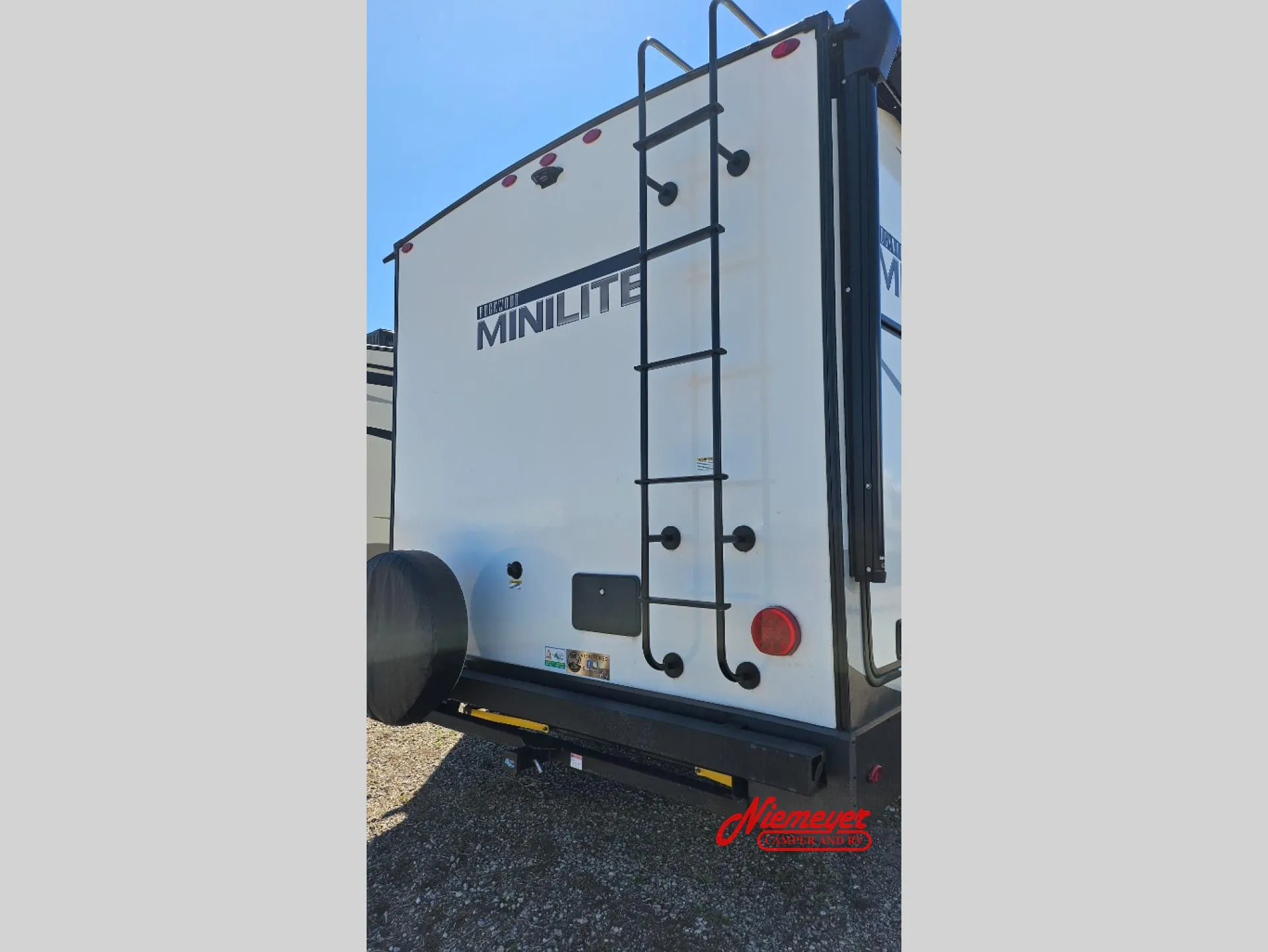 2023 Forest River Rockwood Mini Lite 2513S - Photo 4
