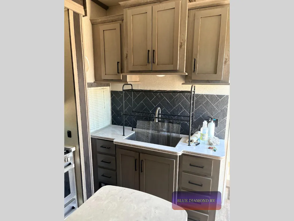 2020 Keystone Raptor 415, Photos photo 18