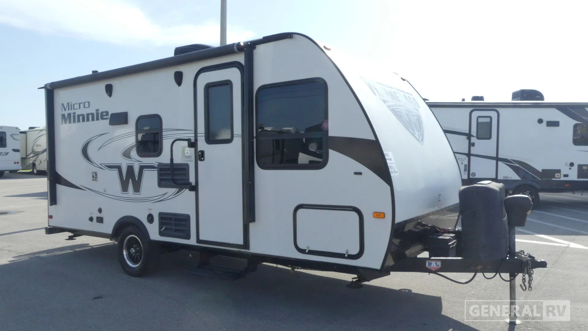 2018 Winnebago Micro Minnie 1700BH - Photo 2