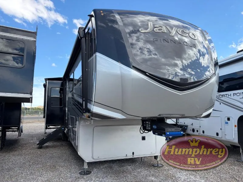 2026 Jayco Pinnacle 38FBRK - Photo 2