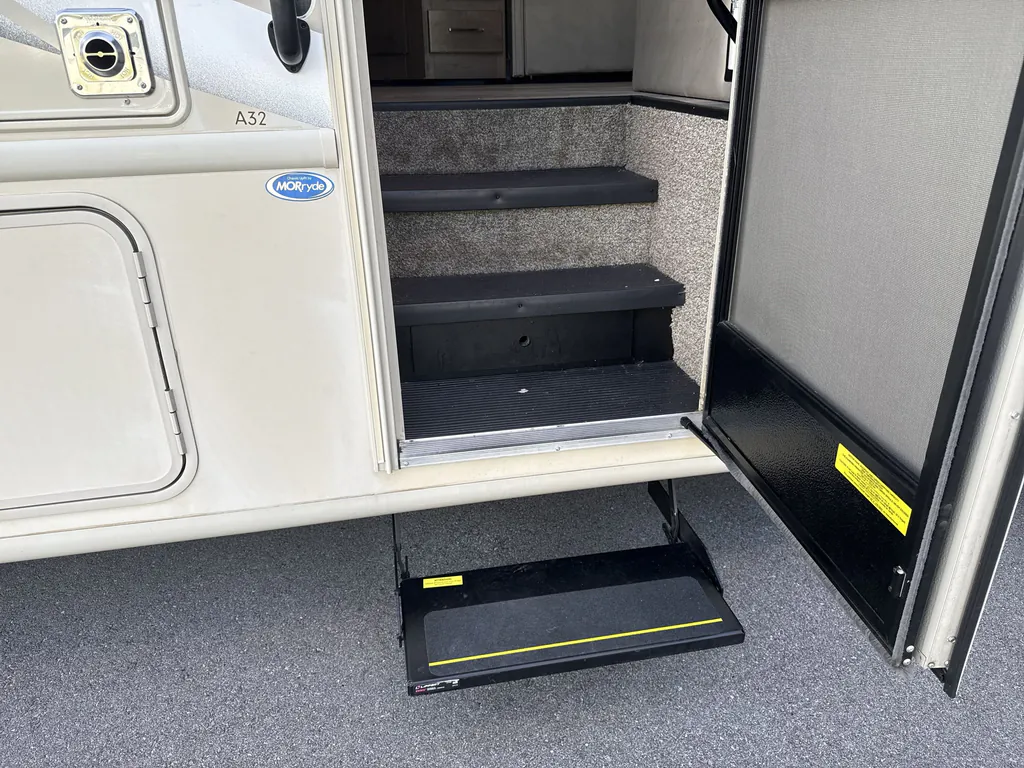 2022 Thor Motor Coach Freedom Traveler A32, Photos photo 44