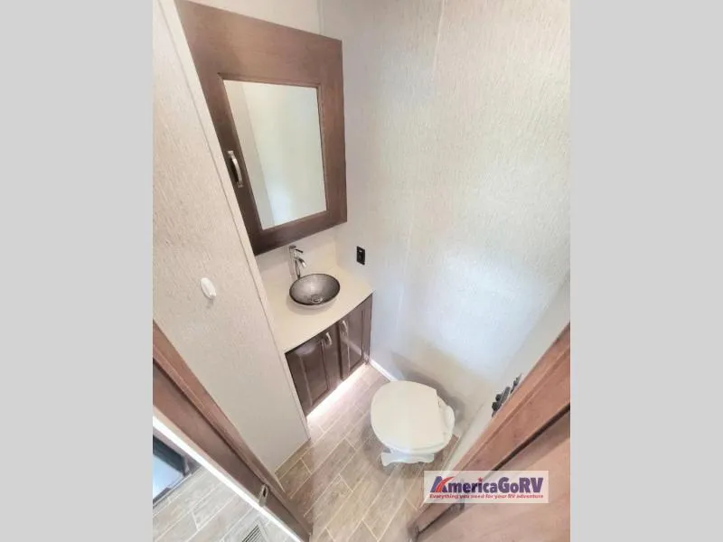 2019 Redwood RV Redwood 3901MB - Photo 2