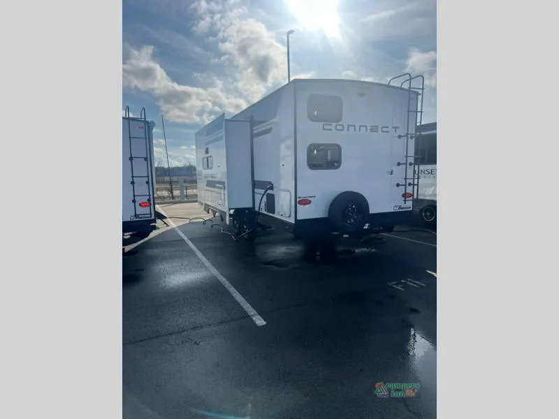 2026 KZ Connect C252BH - Photo 3