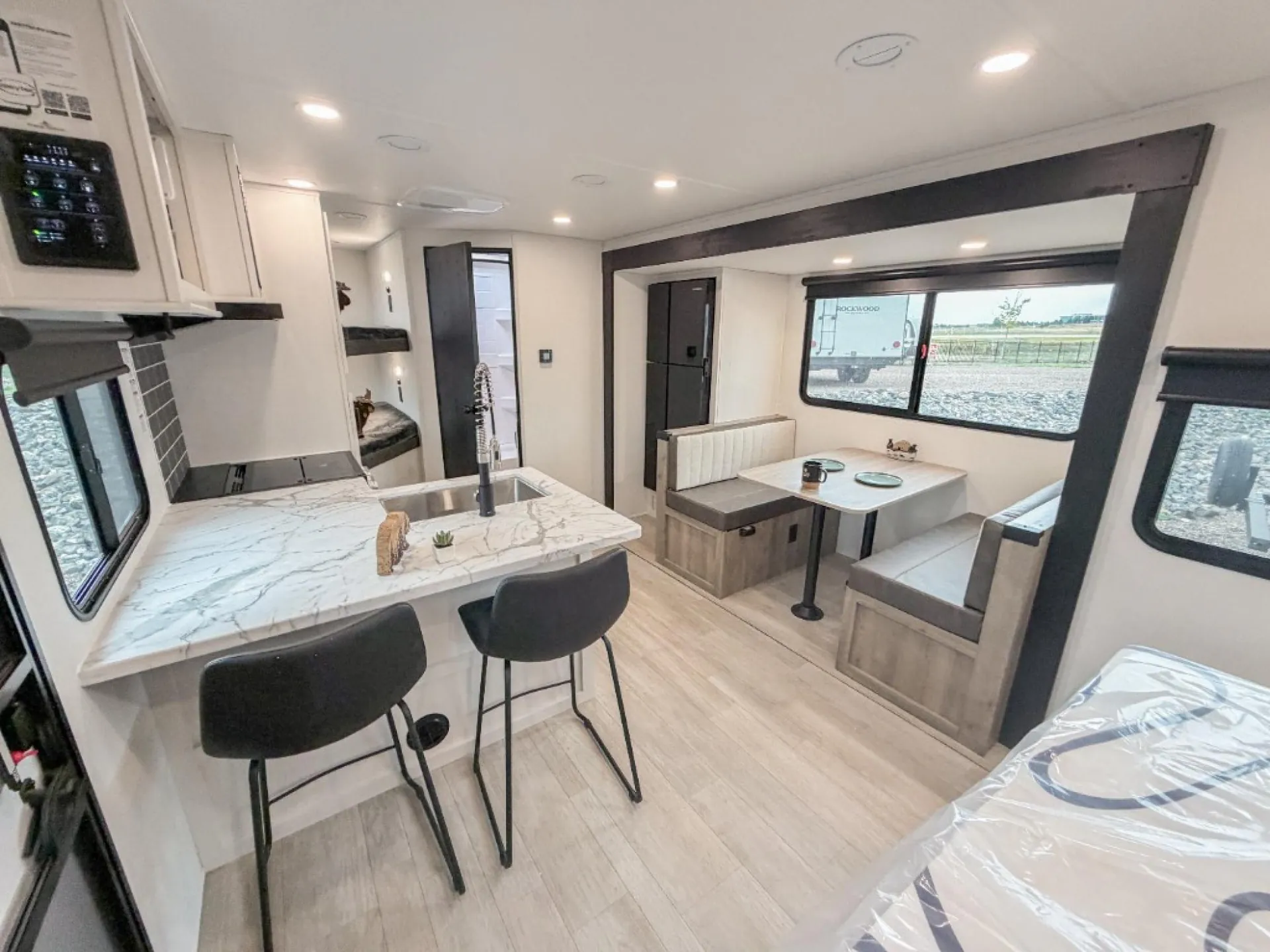 2027 Forest River Solaire Lite 235BH - Photo 4