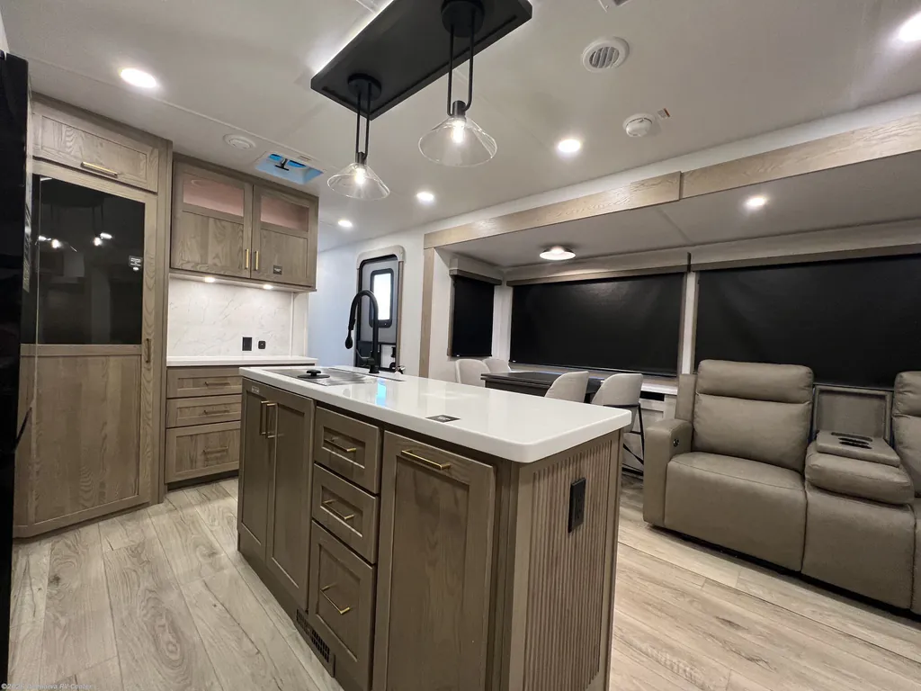 2027 Forest River Rockwood Signature 8392RL, Photos photo 18