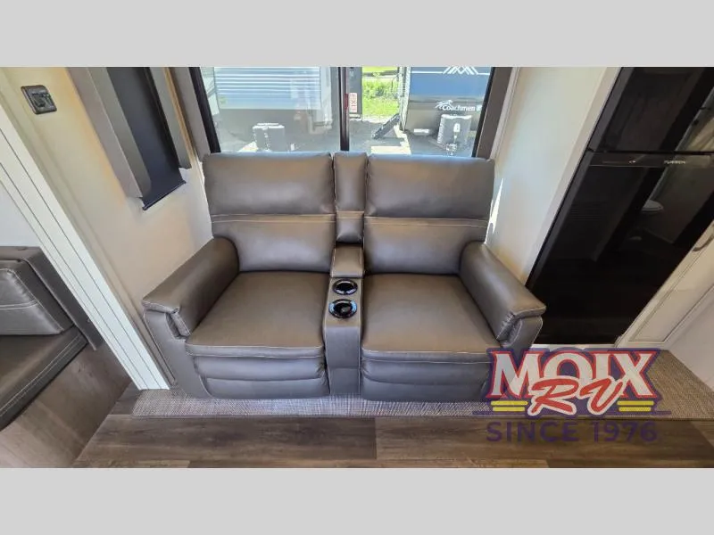2023 Keystone RV Cougar Half-Ton 25RDS - Photo 3