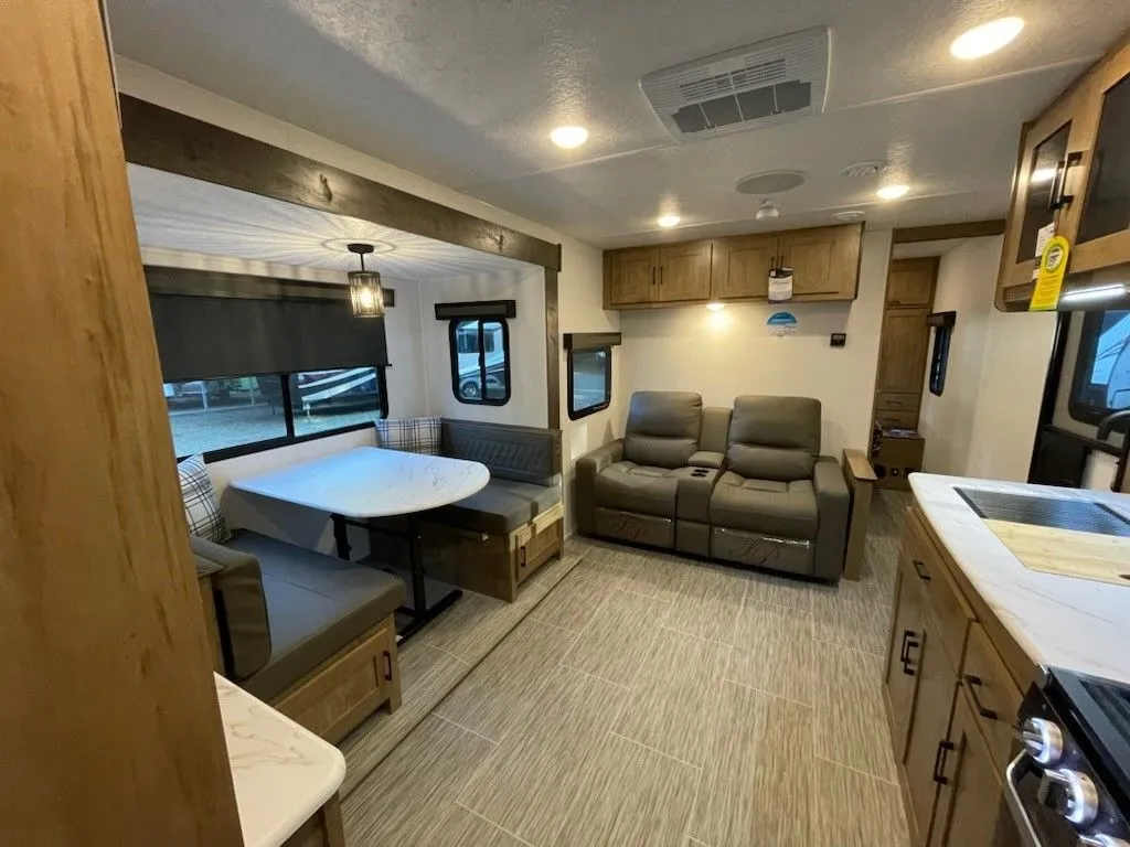 2024 Coachmen Freedom Express 252RBS - Photo 4