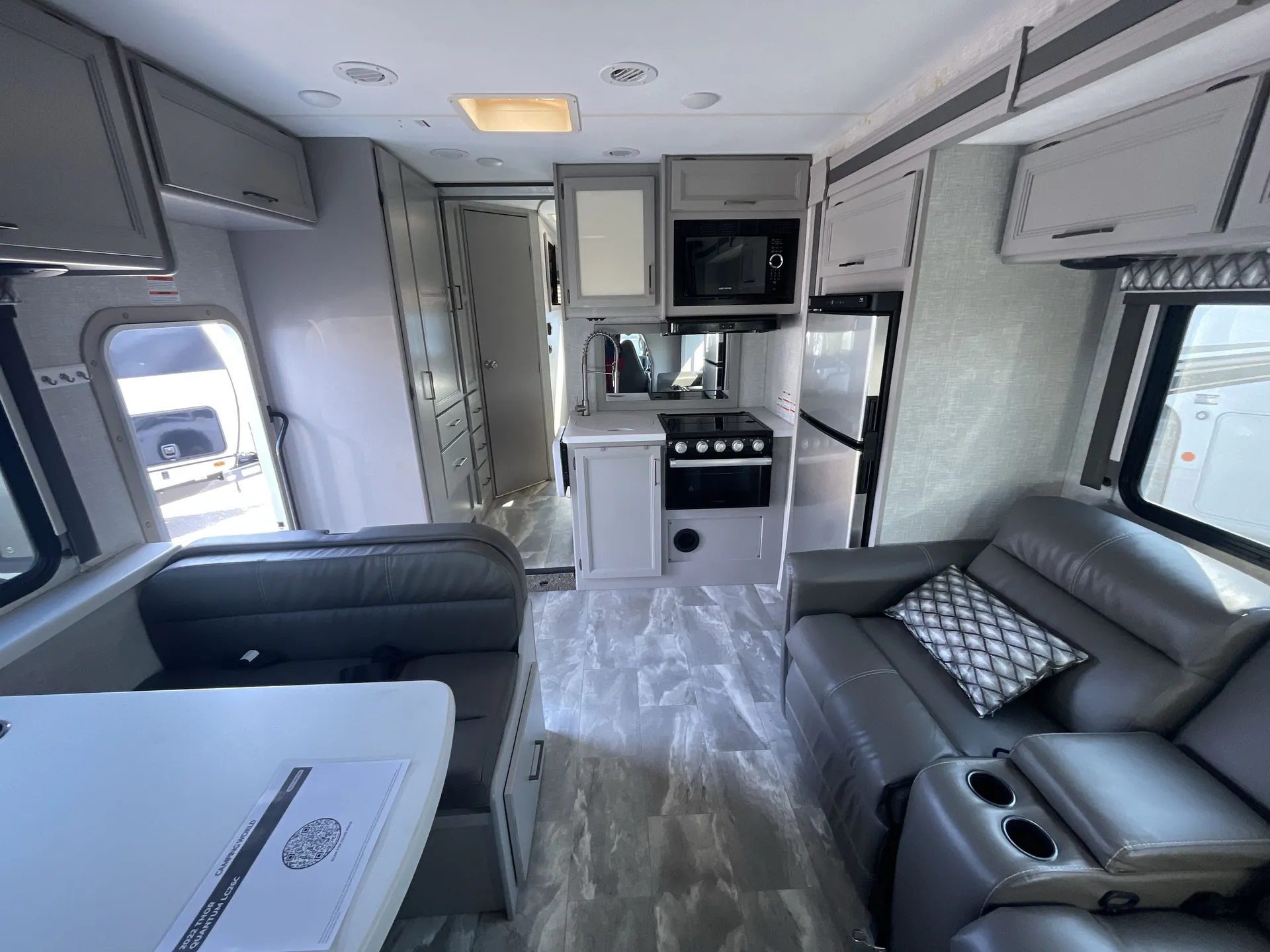 2022 Thor Motor Coach Quantum LC26 — living area main