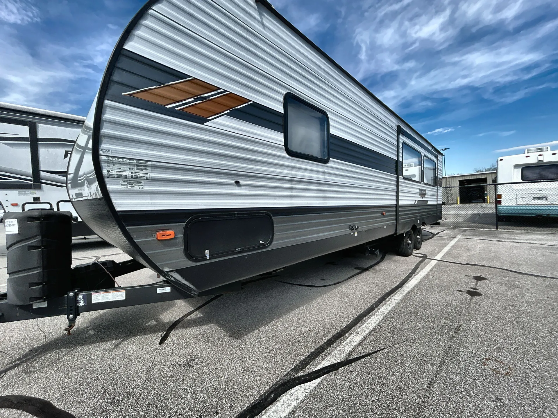 2021 Forest River Wildwood 27RKS — off campside