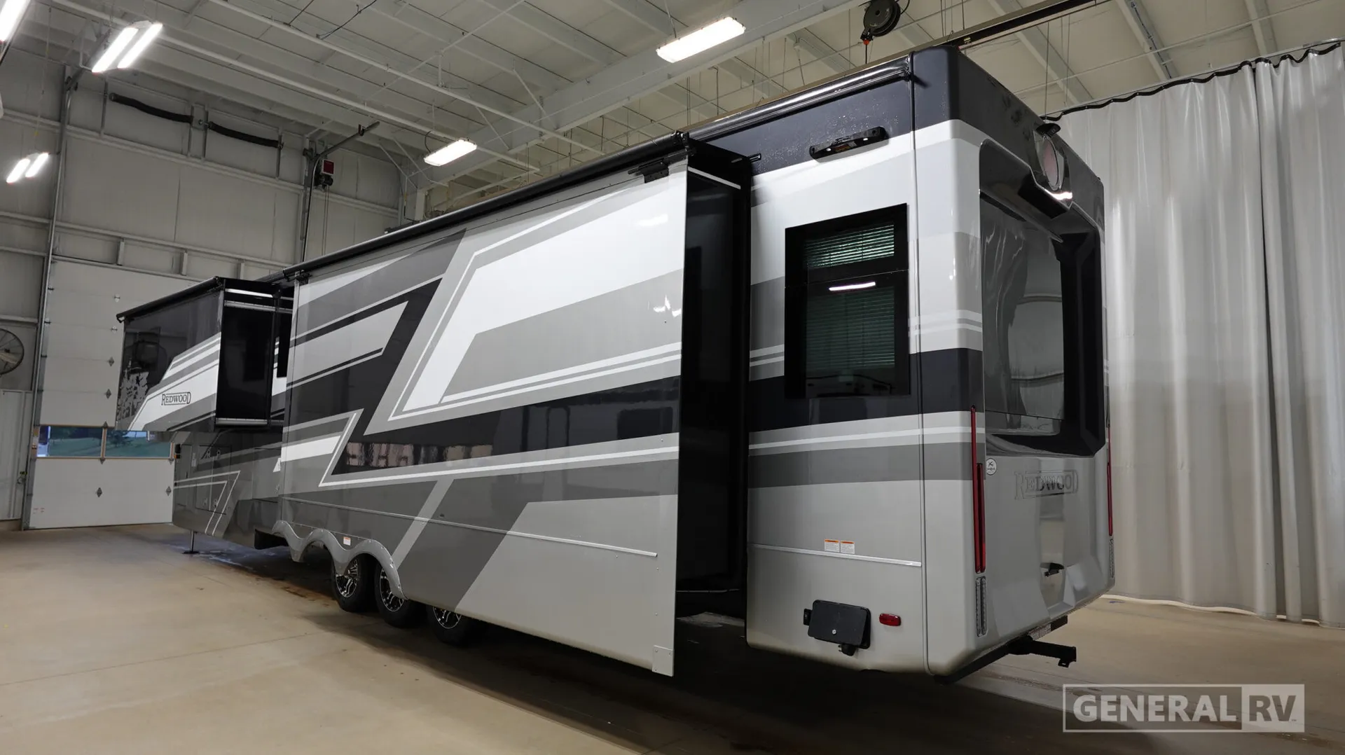 2027 Crossroads RV Redwood 412GK - Photo 4