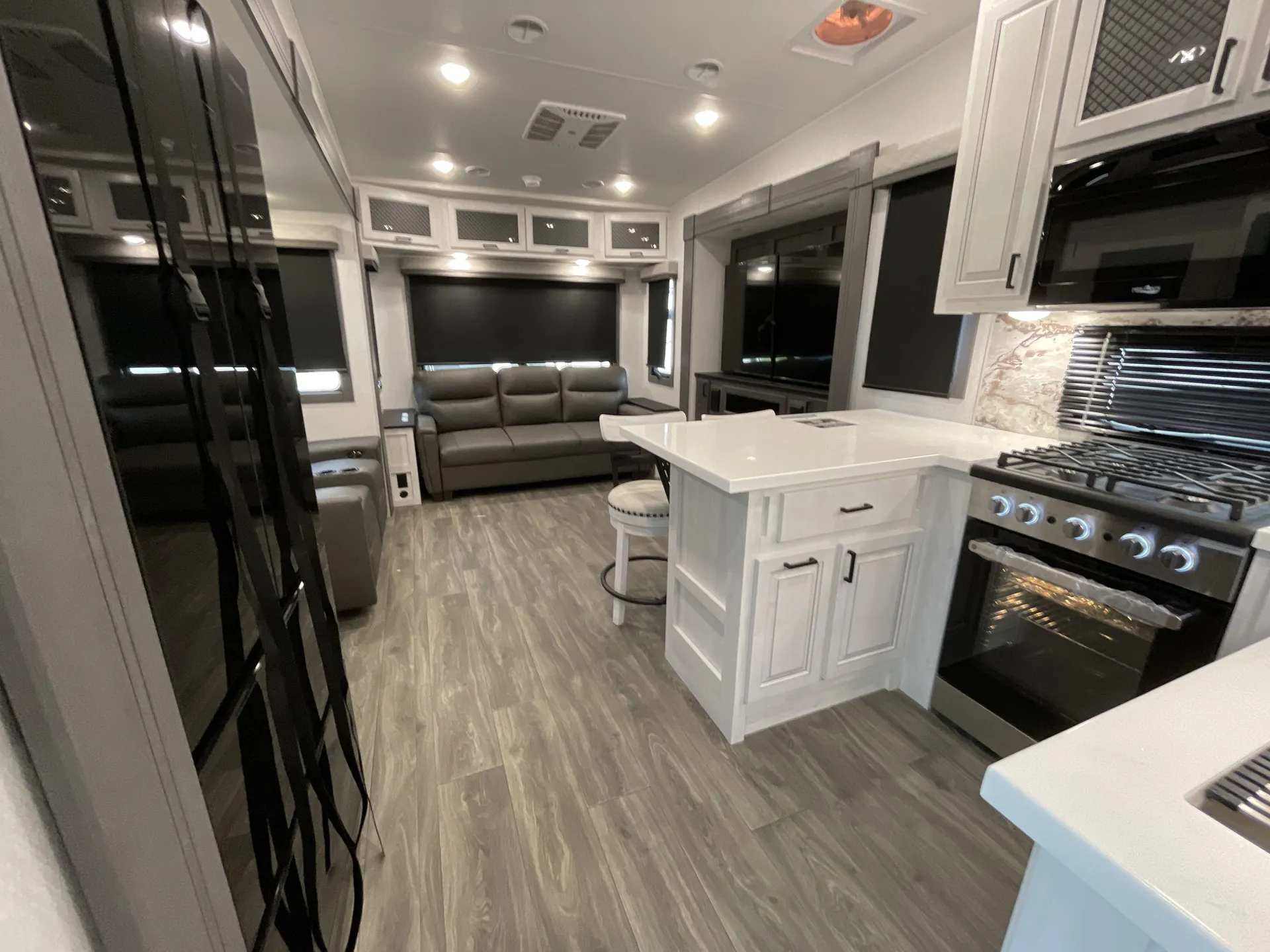 2026 East to West Ahara 383UR — living area main