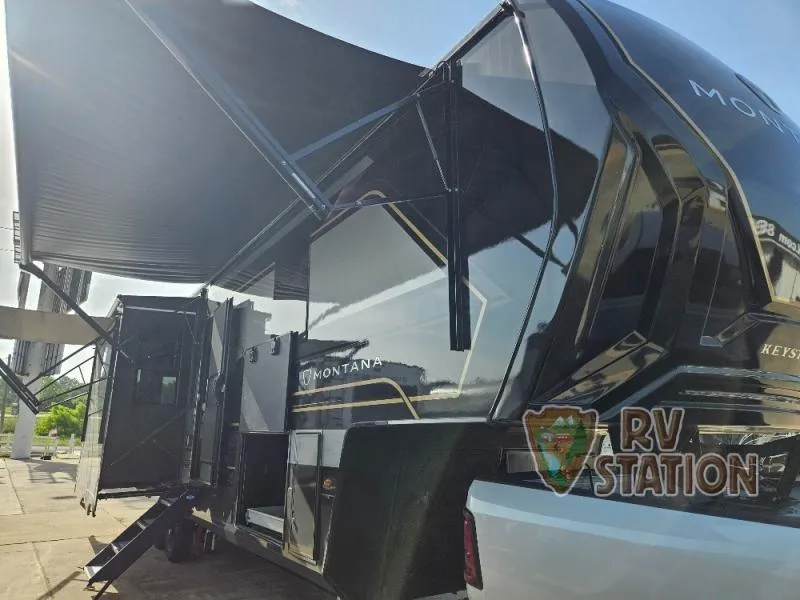 2026 Keystone Montana 3100RL - Photo 2