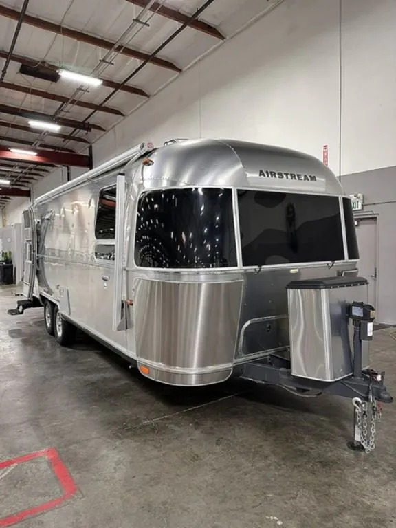 2016 Airstream Flying Cloud 23 - Photo 2