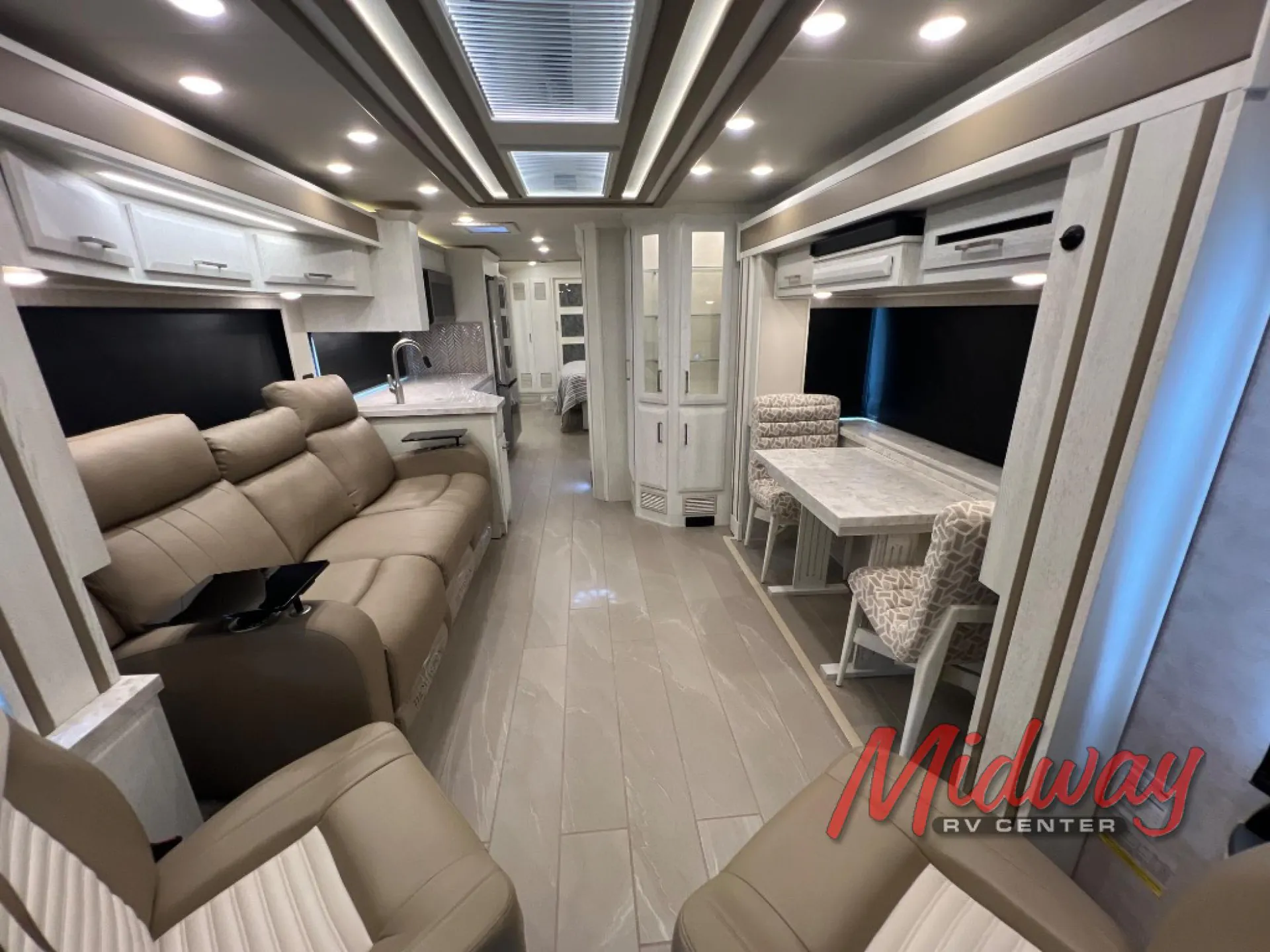 2022 Newmar New Aire 3545 - Photo 4