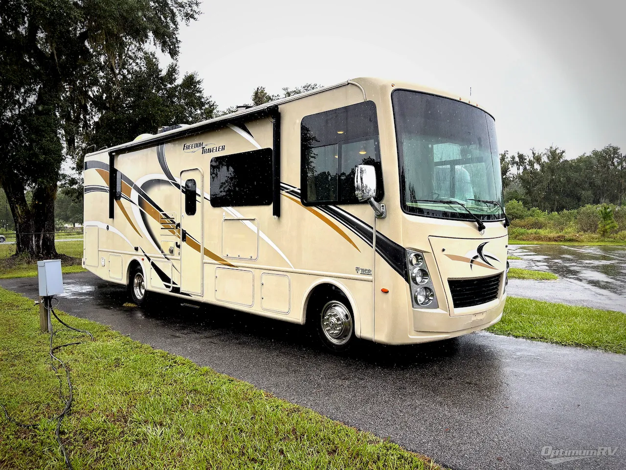 2019 Thor Motor Coach Freedom Traveler A30 - Photo 2