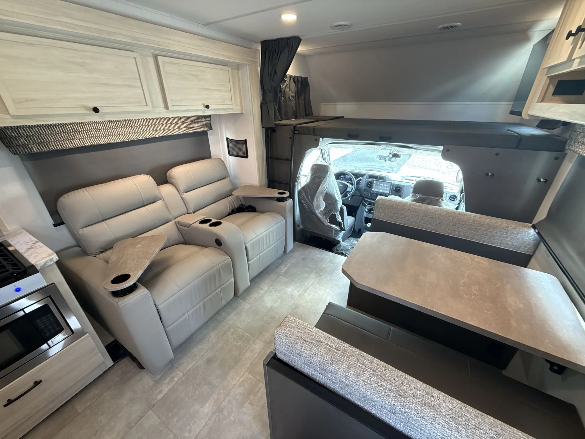 2027 Forest River Sunseeker 2860DS — living area main