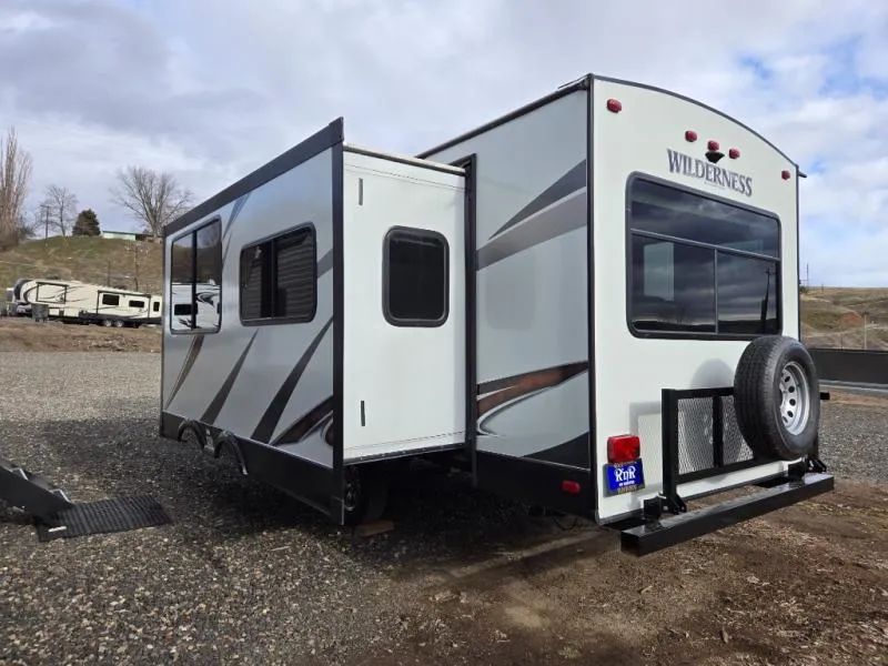 2018 Heartland Wilderness 2750RL - Photo 4