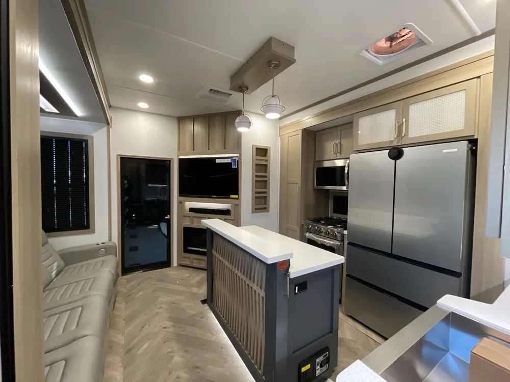 2026 Keystone Raptor 415 - Photo 4