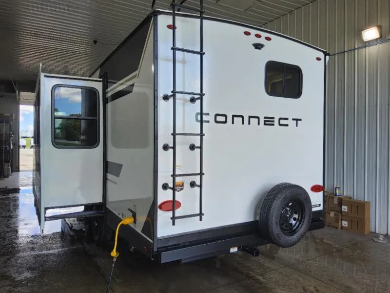2027 KZ Connect 261RB - Photo 2