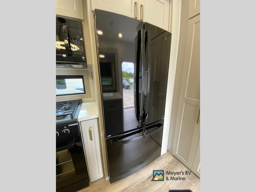 2026 Brinkley Model G 4100, Photos photo 21