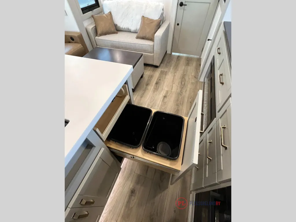 2026 Brinkley Model Z 3515, Photos photo 27