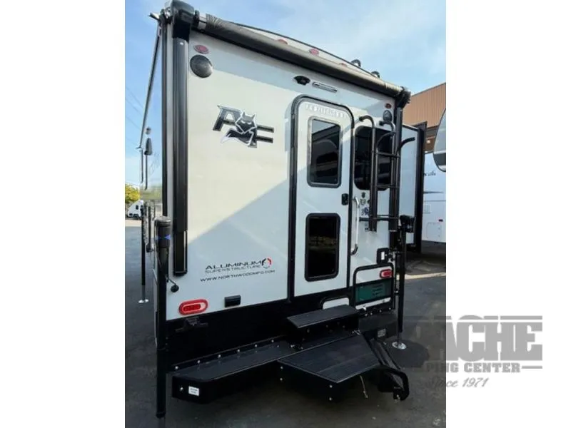 2026 Northwood Arctic Fox Camper 990 - Photo 4