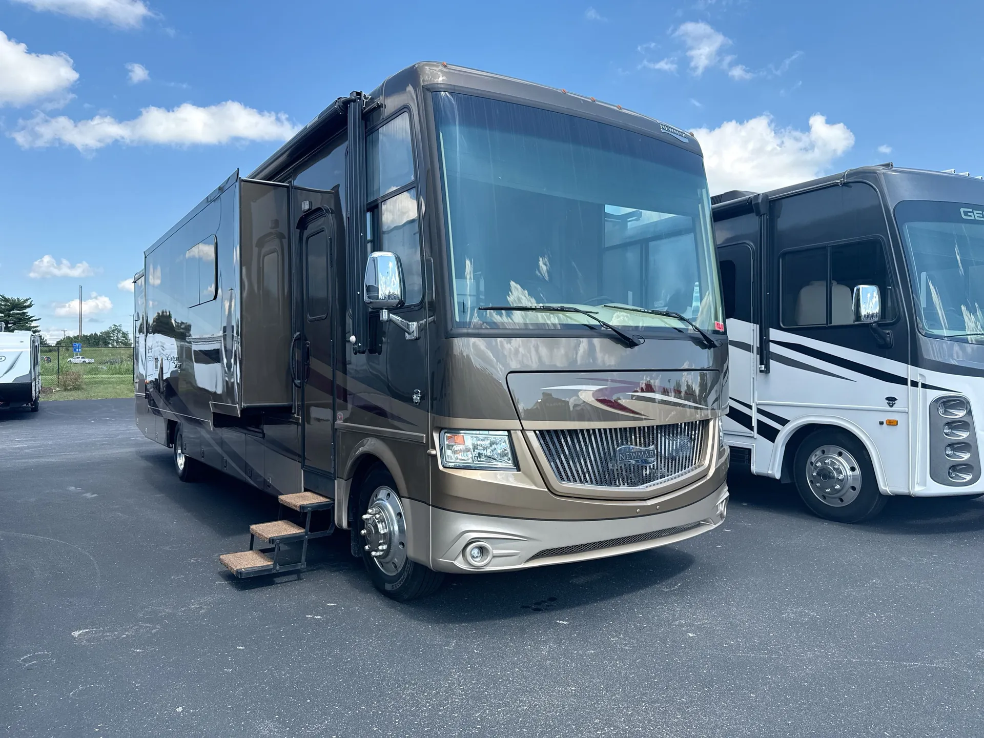 2015 Newmar Canyon Star 3914