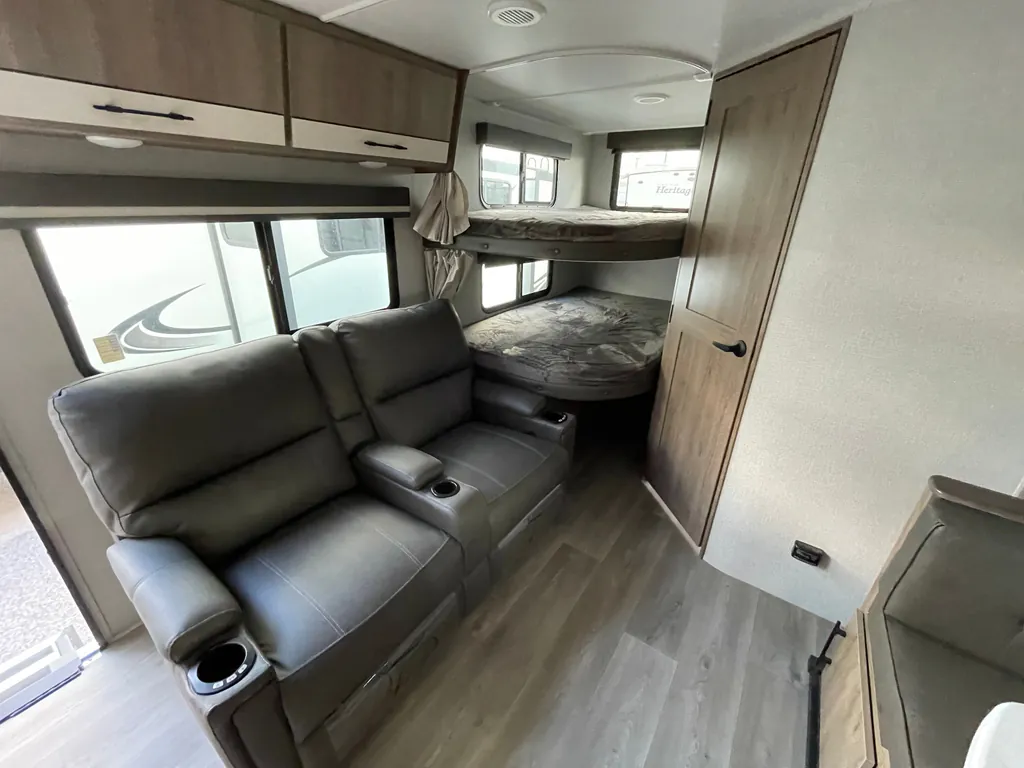 2025 Grand Design Imagine XLS 25DBE, Photos photo 2
