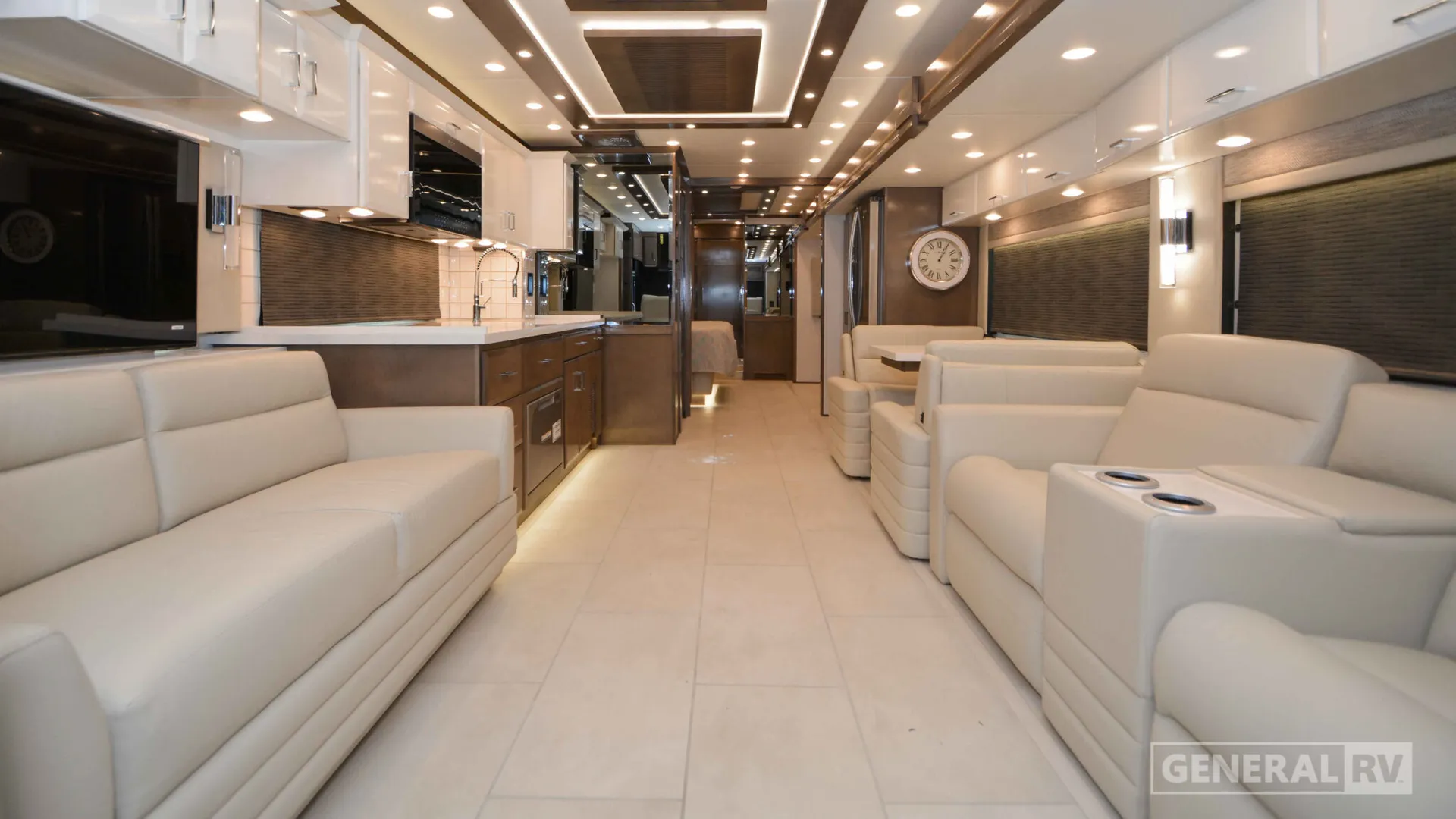 2026 Newmar Mountain Aire 4551 - Photo 3