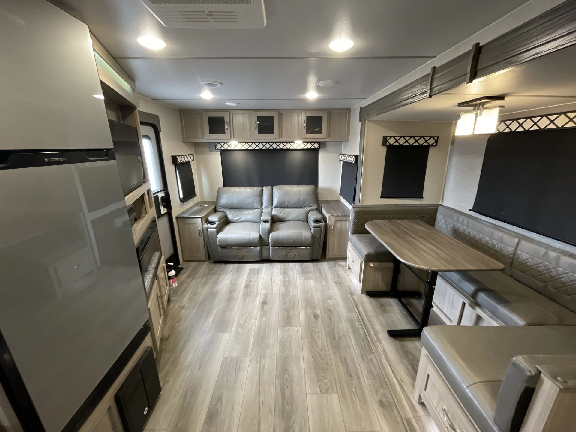 2020 Coachmen Freedom Express Liberty Edition 293 RLDS — living area main
