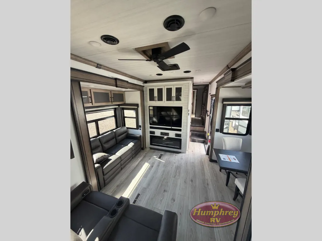 2024 Keystone Montana 3901RK, Photos photo 11