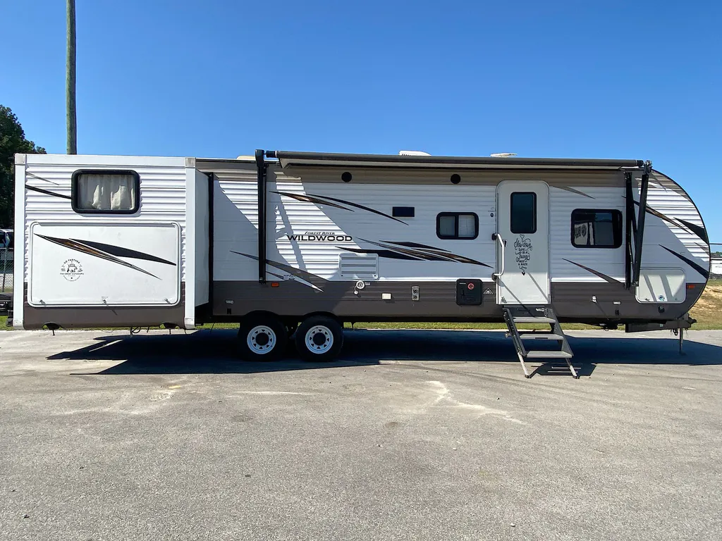 2018 Forest River Wildwood 31KQBTS, Photos photo 9