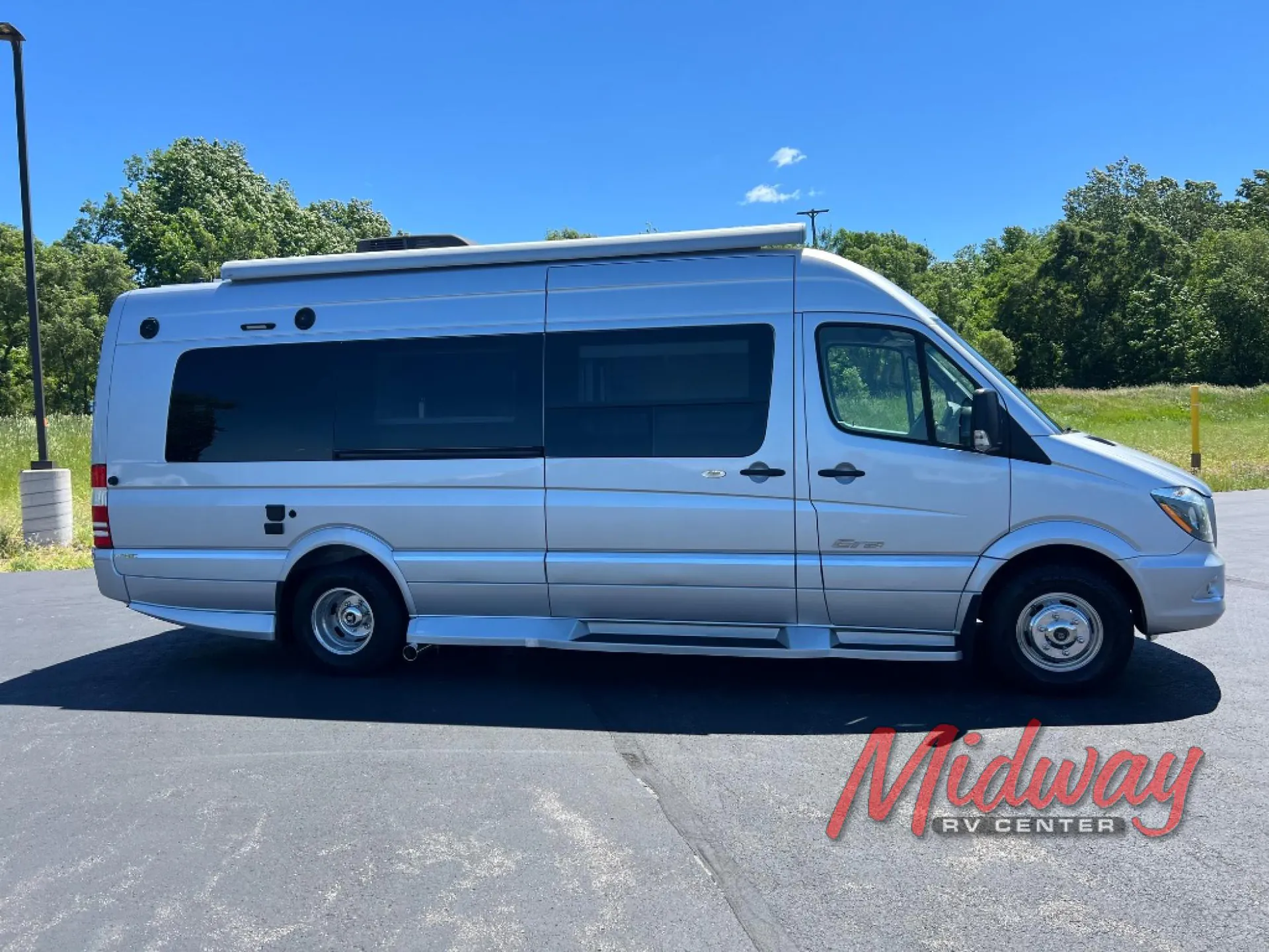 2018 Winnebago Era 70M - Photo 2