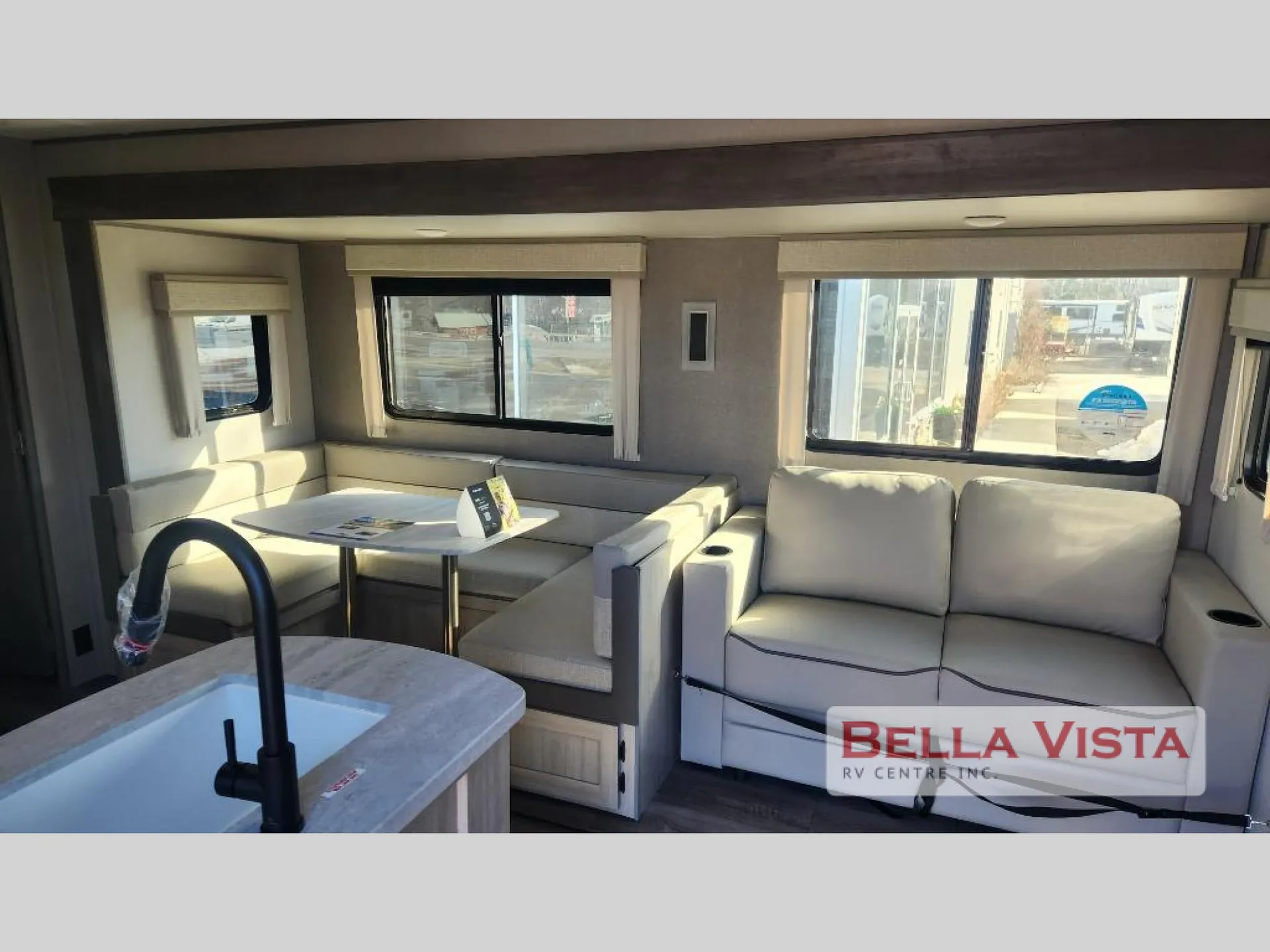 2025 Coachmen Catalina Legacy Edition 293TQBSCK - Photo 4