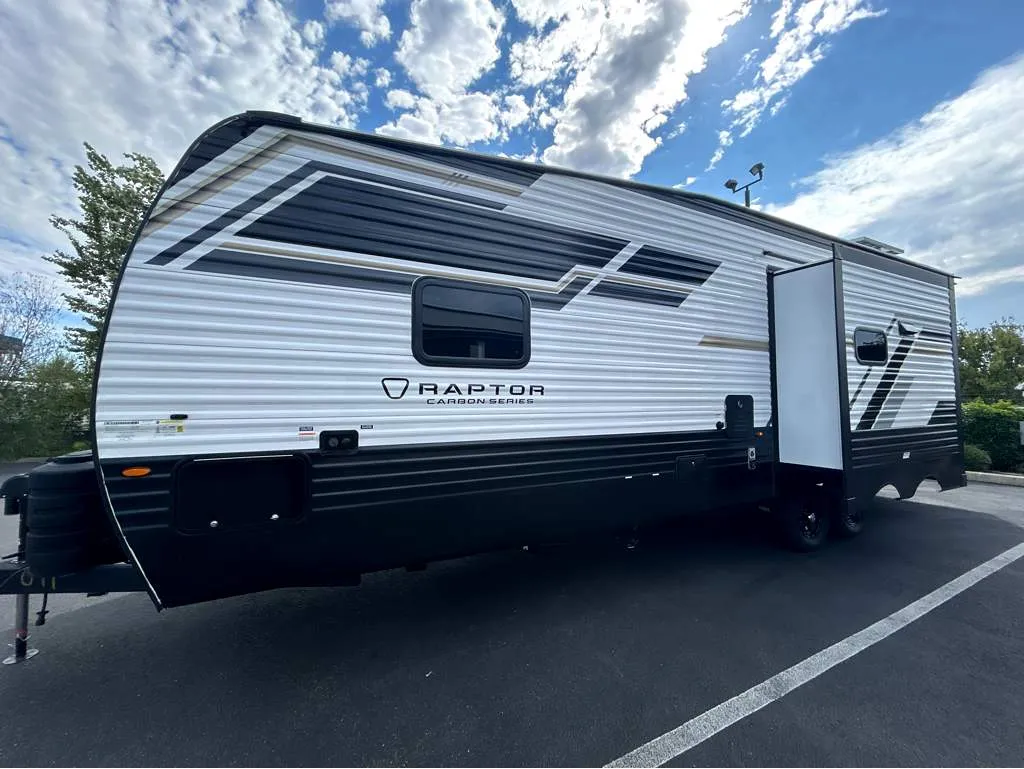 2026 Keystone Raptor Carbon 30WFO - Photo 4
