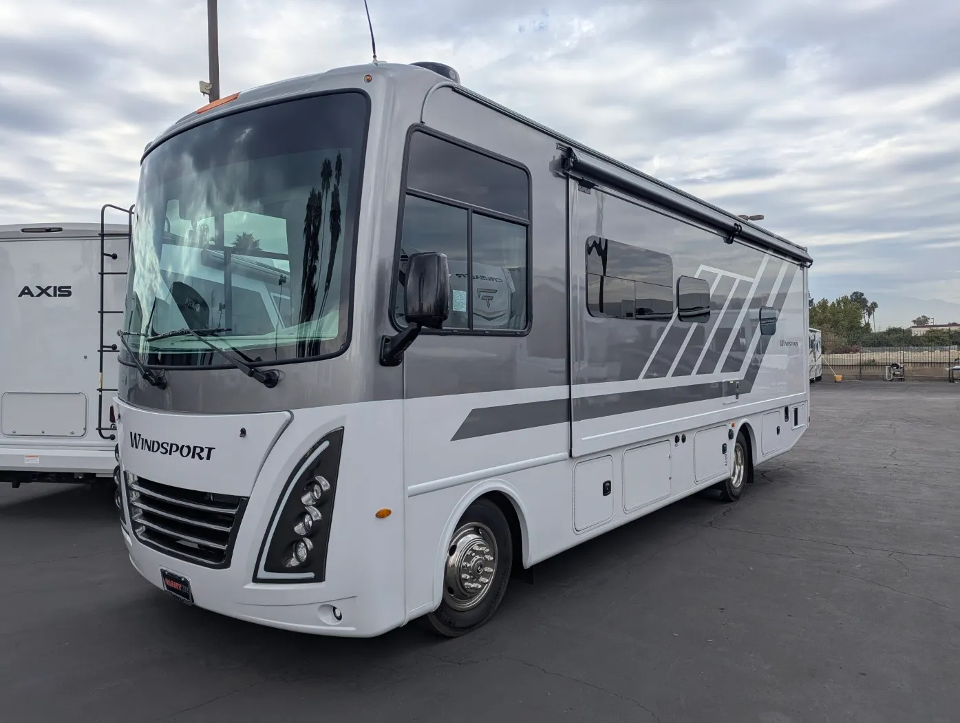 2026 Thor Motor Coach Windsport 29L - Photo 4