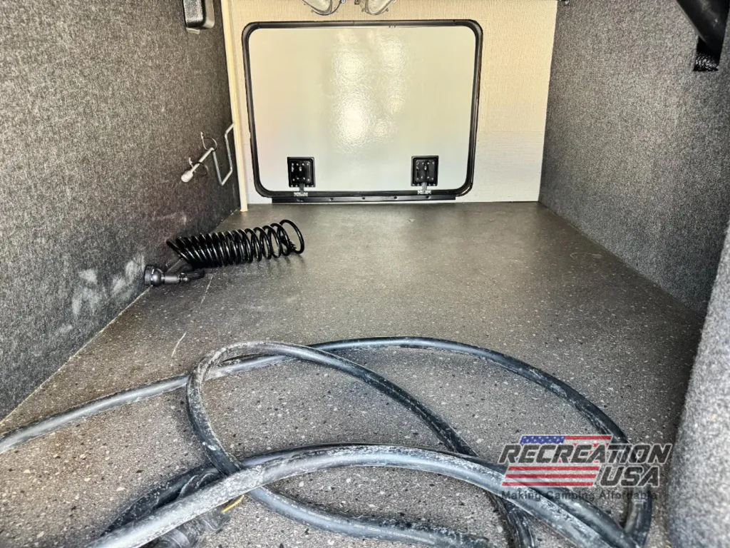 2023 Keystone Avalanche 390DS, Photos photo 56