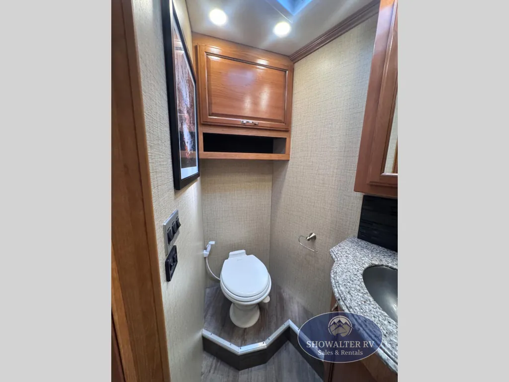 2016 Fleetwood Pace Arrow LXE 38K, Photos photo 33