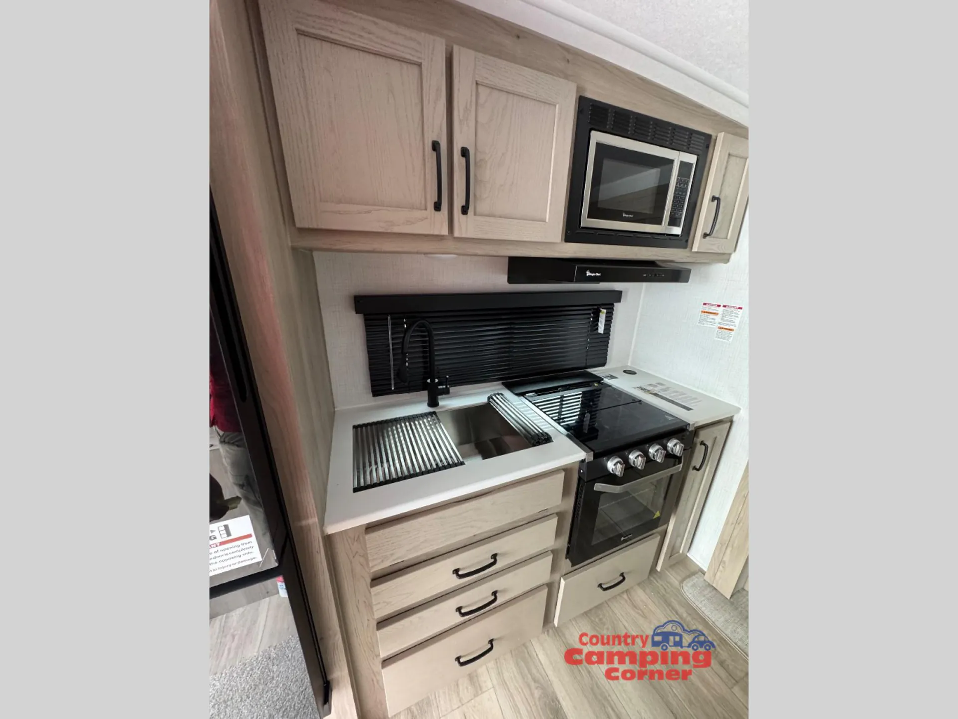 2026 Forest River Rockwood Mini Lite 2515S — Photo 6
