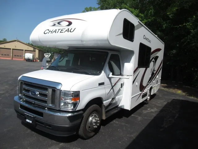 2023 Thor Motor Coach Chateau 22E - Photo 4