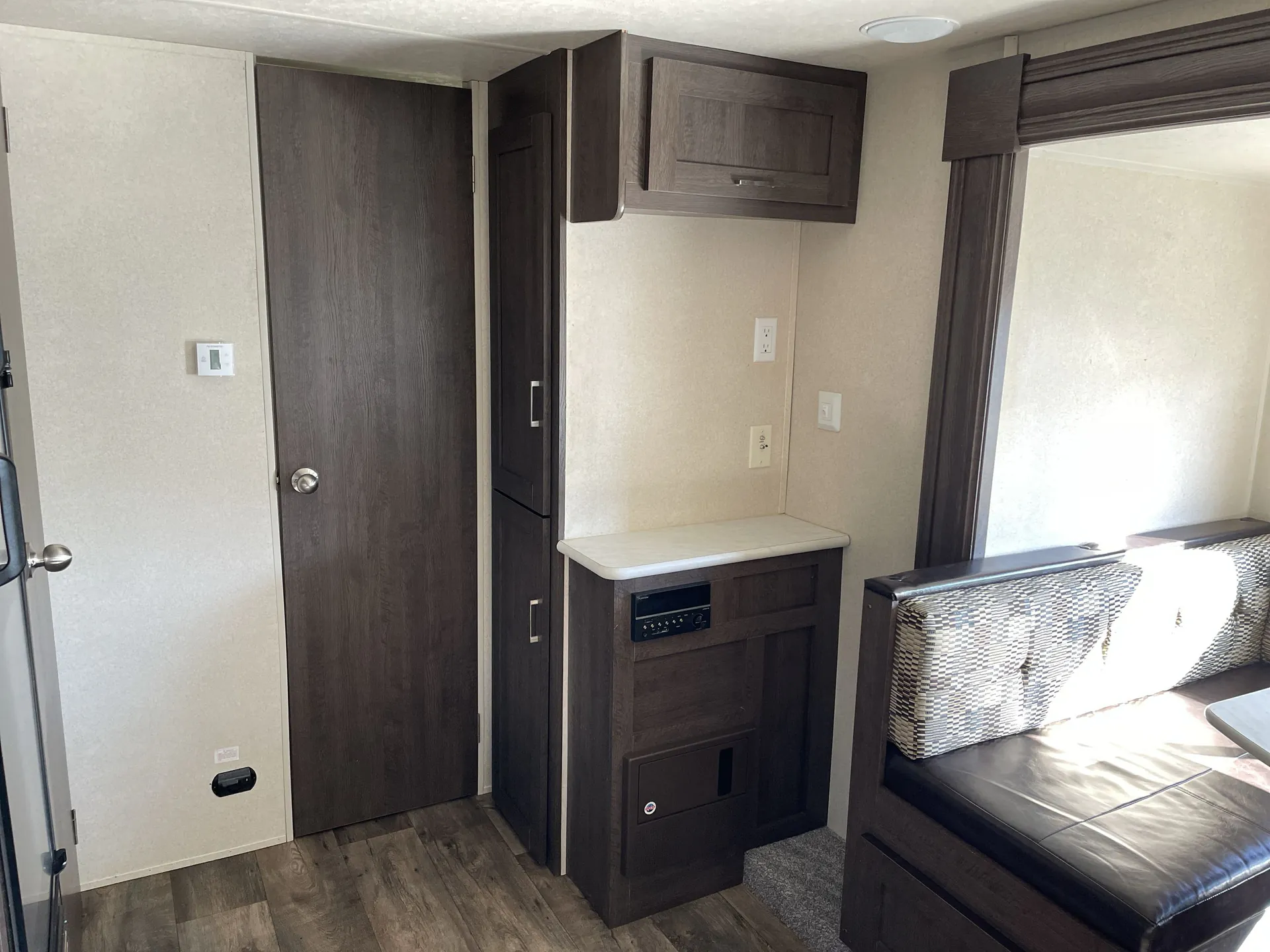 2018 Forest River Wildwood X-Lite 233RBXL — entertainment center