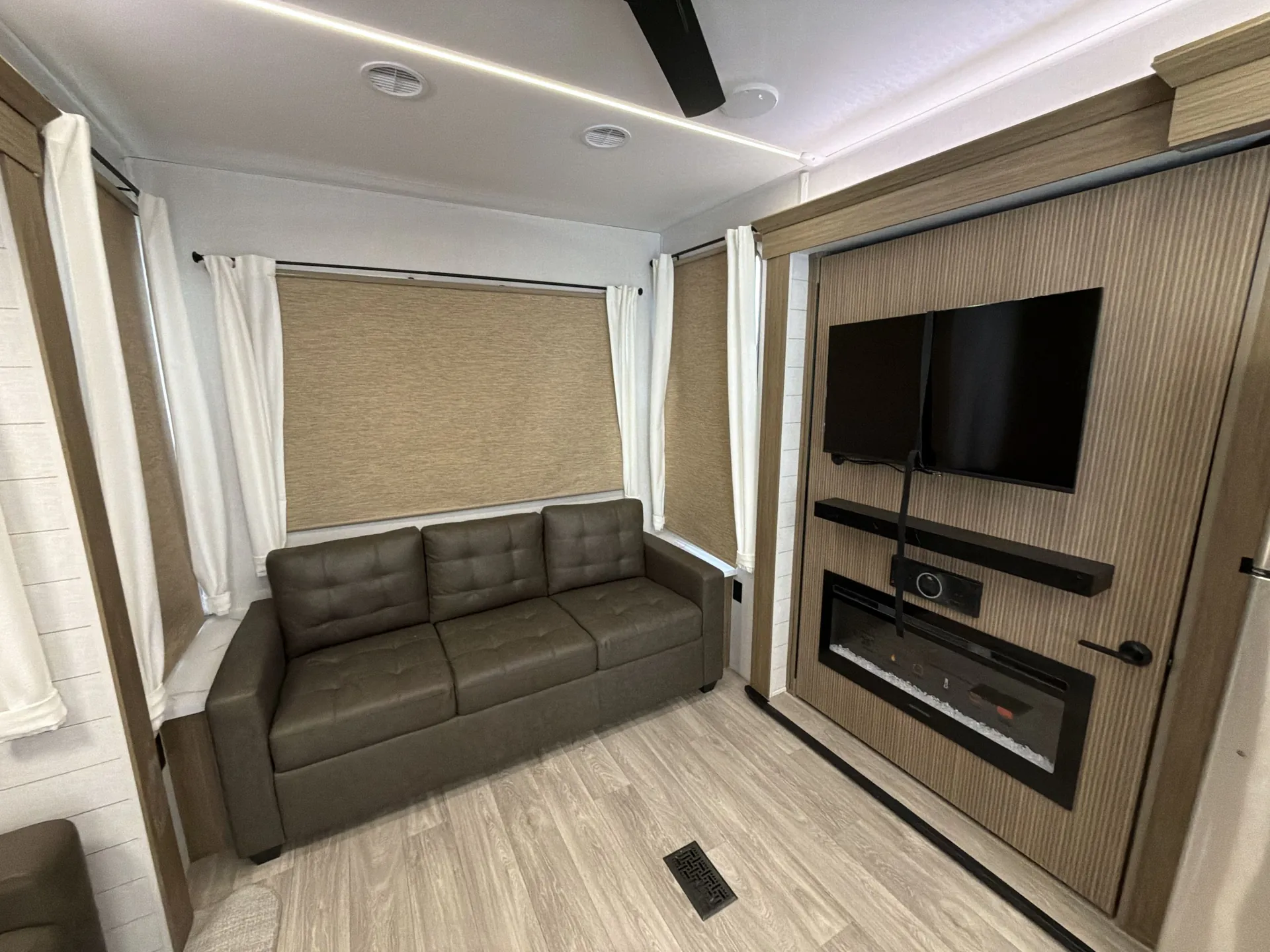 2026 Forest River Salem Villa 40RLB — living area main