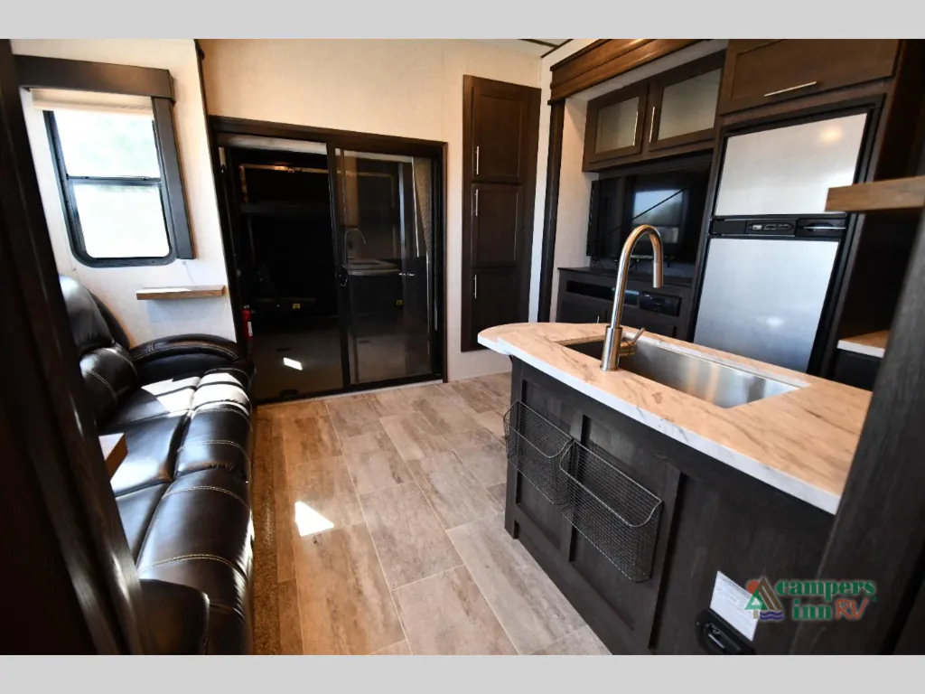 2018 Keystone Raptor 351, Photos photo 24
