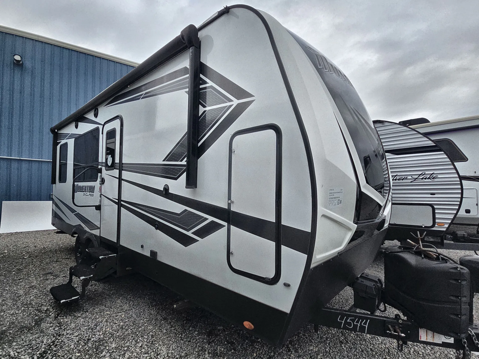 2021 Grand Design Momentum G-Class 21G - Photo 2