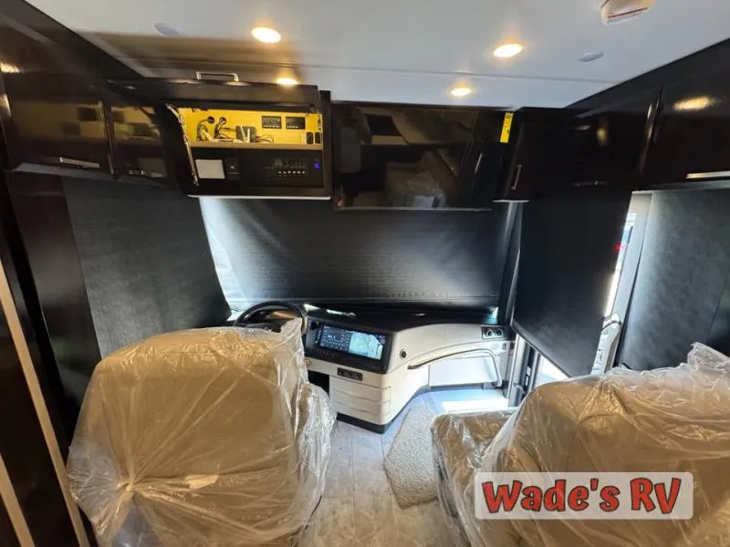 2026 Newmar Essex 4569 - Photo 3