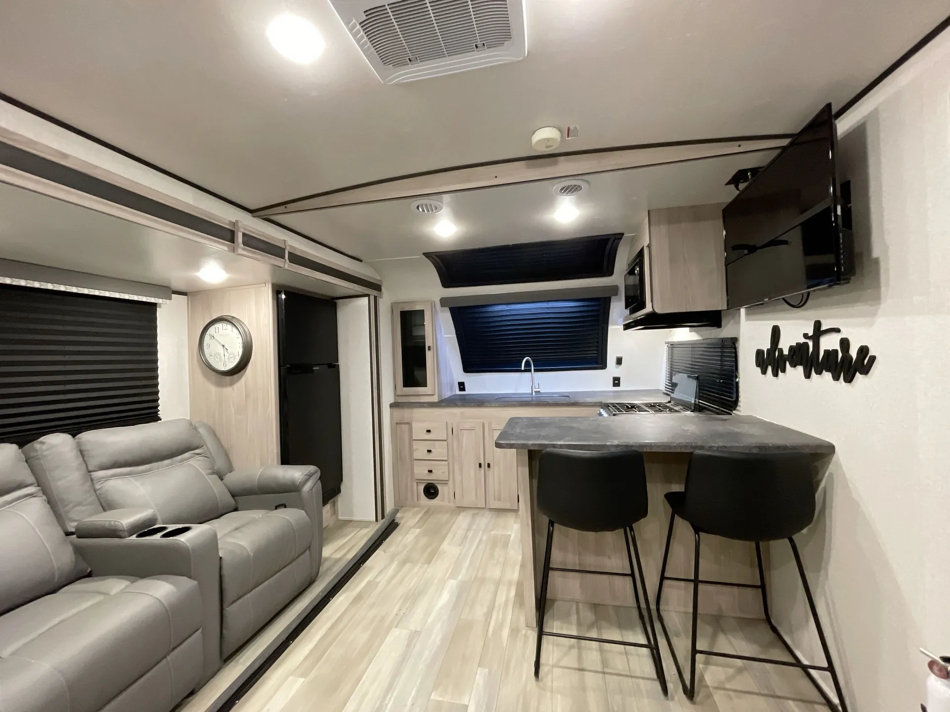 2024 Coachmen Northern Spirit 2565FK — living area main