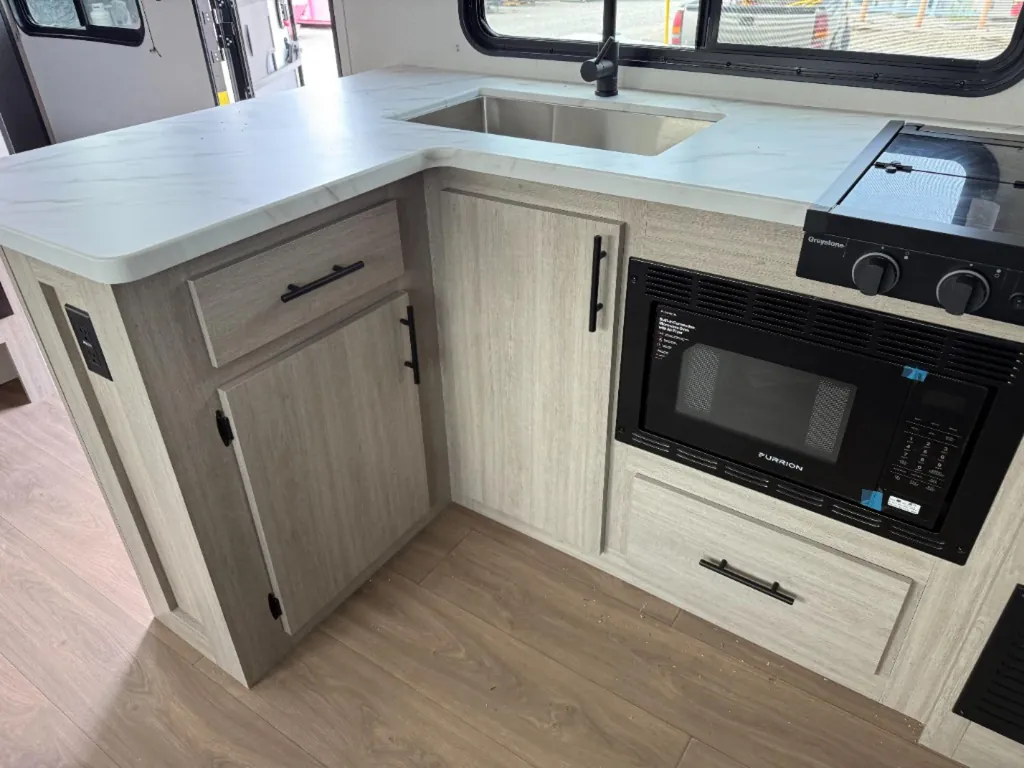 2027 EAST TO WEST Della Terra 280BH, Photos photo 16