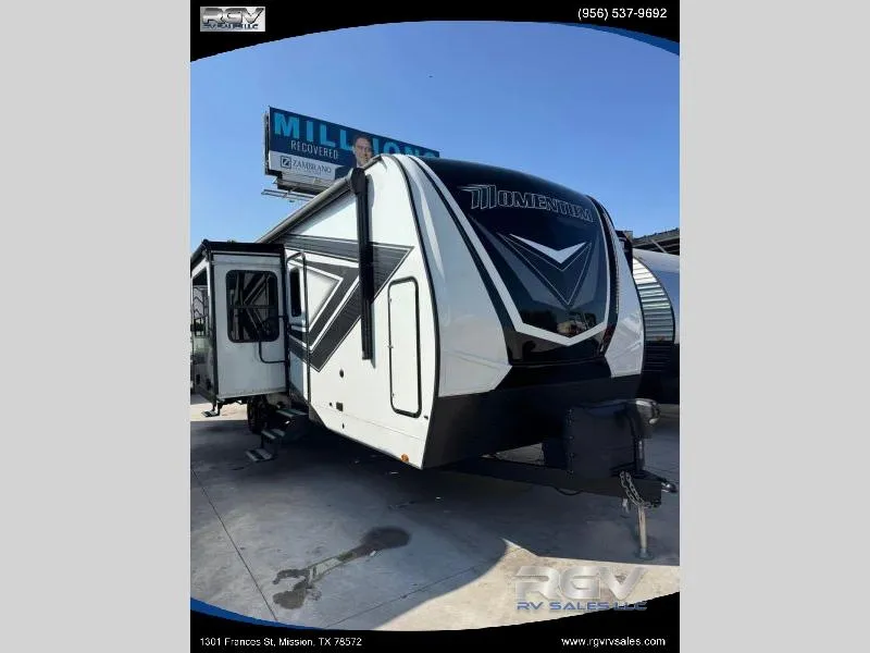 2022 Grand Design Momentum G-Class 29G - Photo 2