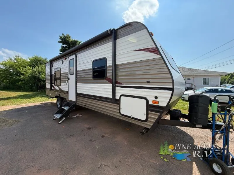 2021 Palomino Puma XLE Lite Used    23FBC - SALE PENDING - Main photo